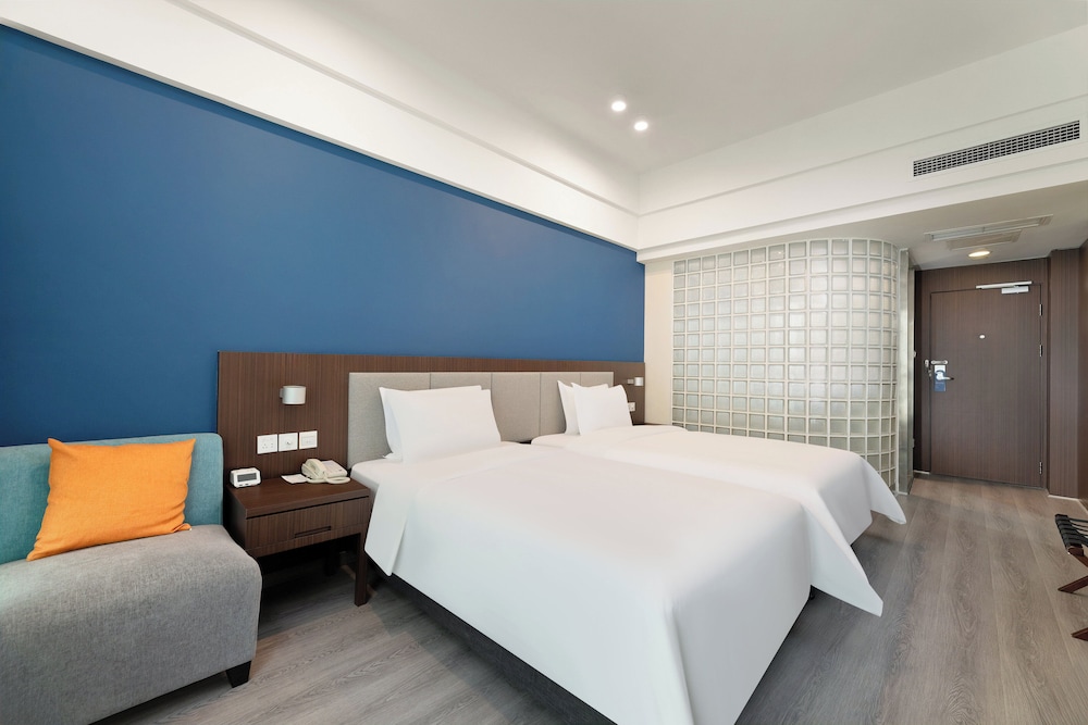 Standard Room, 2 Twin Beds (High Floor) - Photo 2