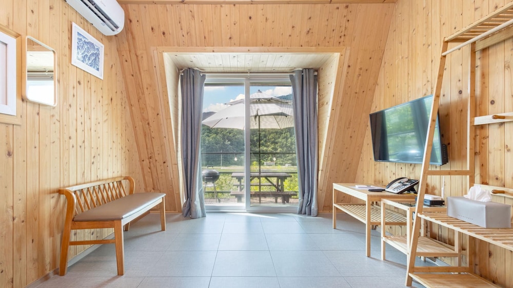 Basic Room, 1 Bedroom (private villa 1) - Photo 1