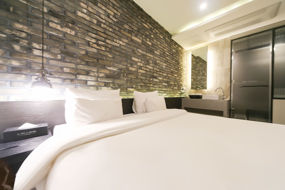 Standard Room - Photo 2