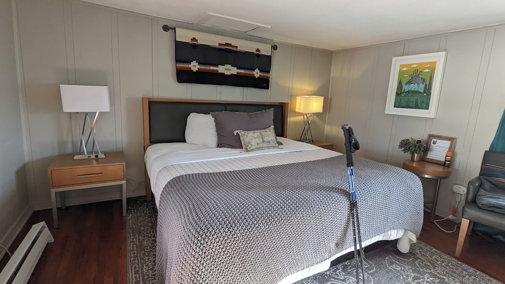 Adventure Cabin + Hot Tub at Loblolly Pines photo 1