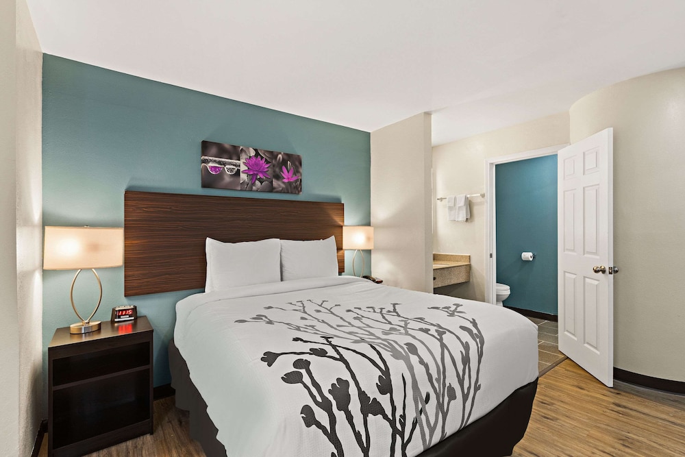 Room, 1 Queen Bed, Accessible, Non Smoking - Photo 2