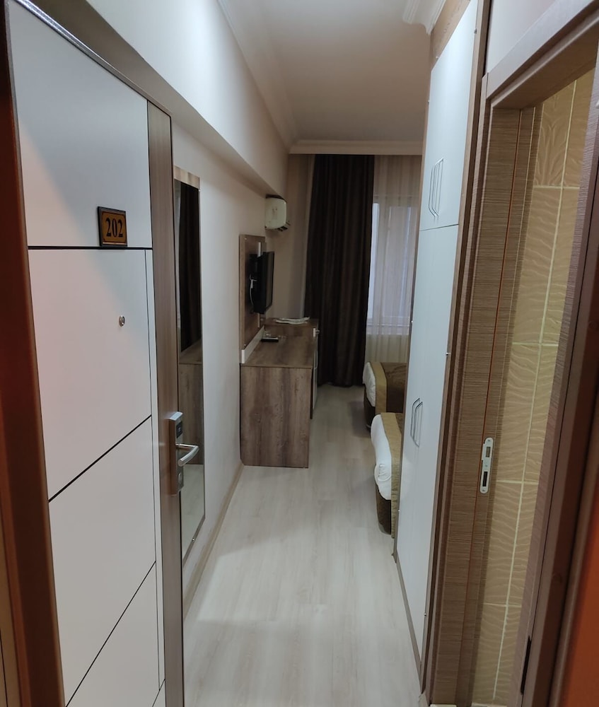 Standard Twin Room, Multiple Beds photo 2