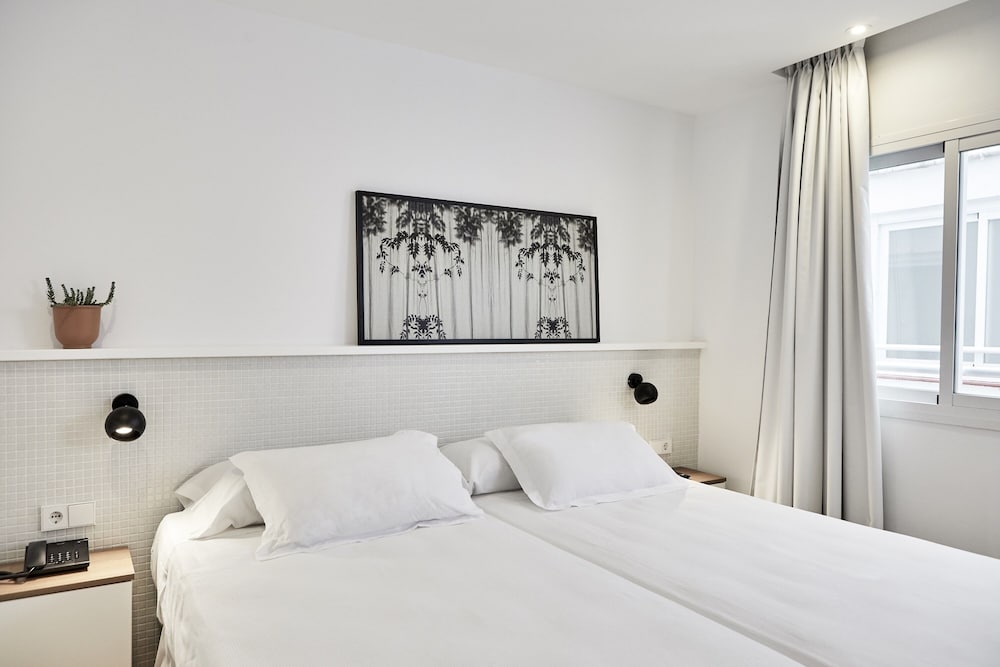 Junior Suite, Balcony (2 adults + 2 children) photo 3
