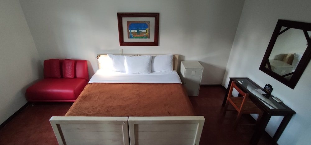 Luxury Room, Multiple Beds, Garden View photo 2