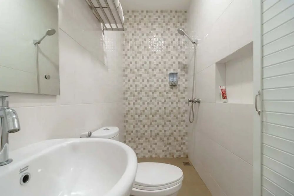 Double Room - Photo 9