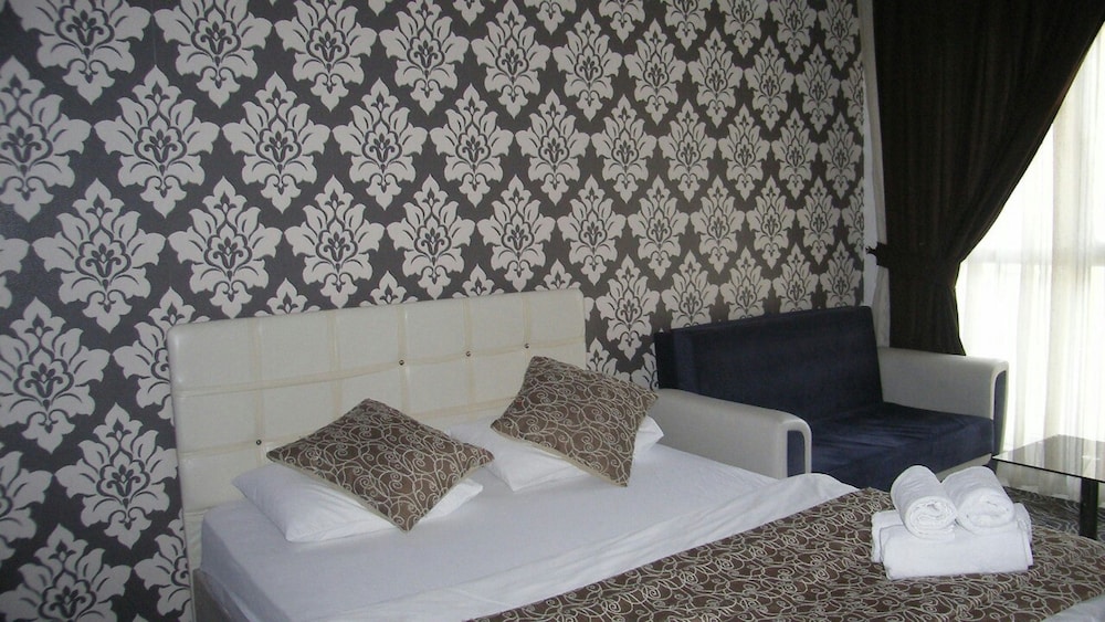 Deluxe Suite photo 2