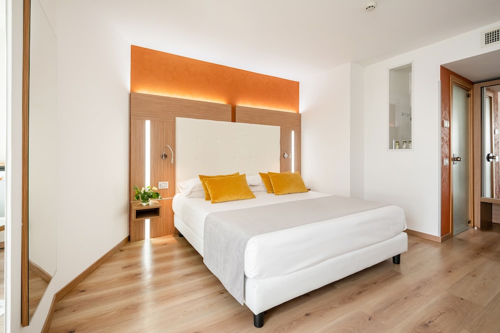 Double Room (Prestige) photo 3