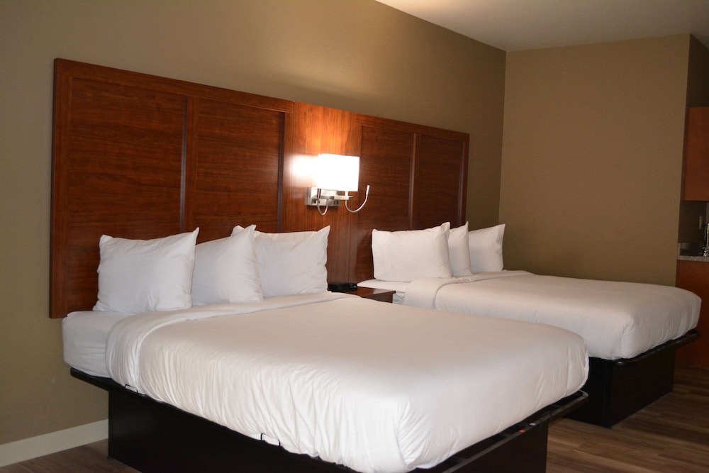 Room, 2 Queen Beds, Non Smoking photo 2