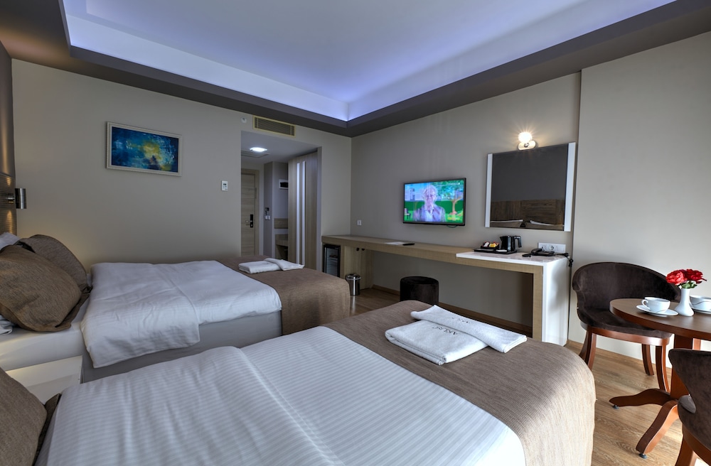 Family Triple Room, Multiple Beds photo 1