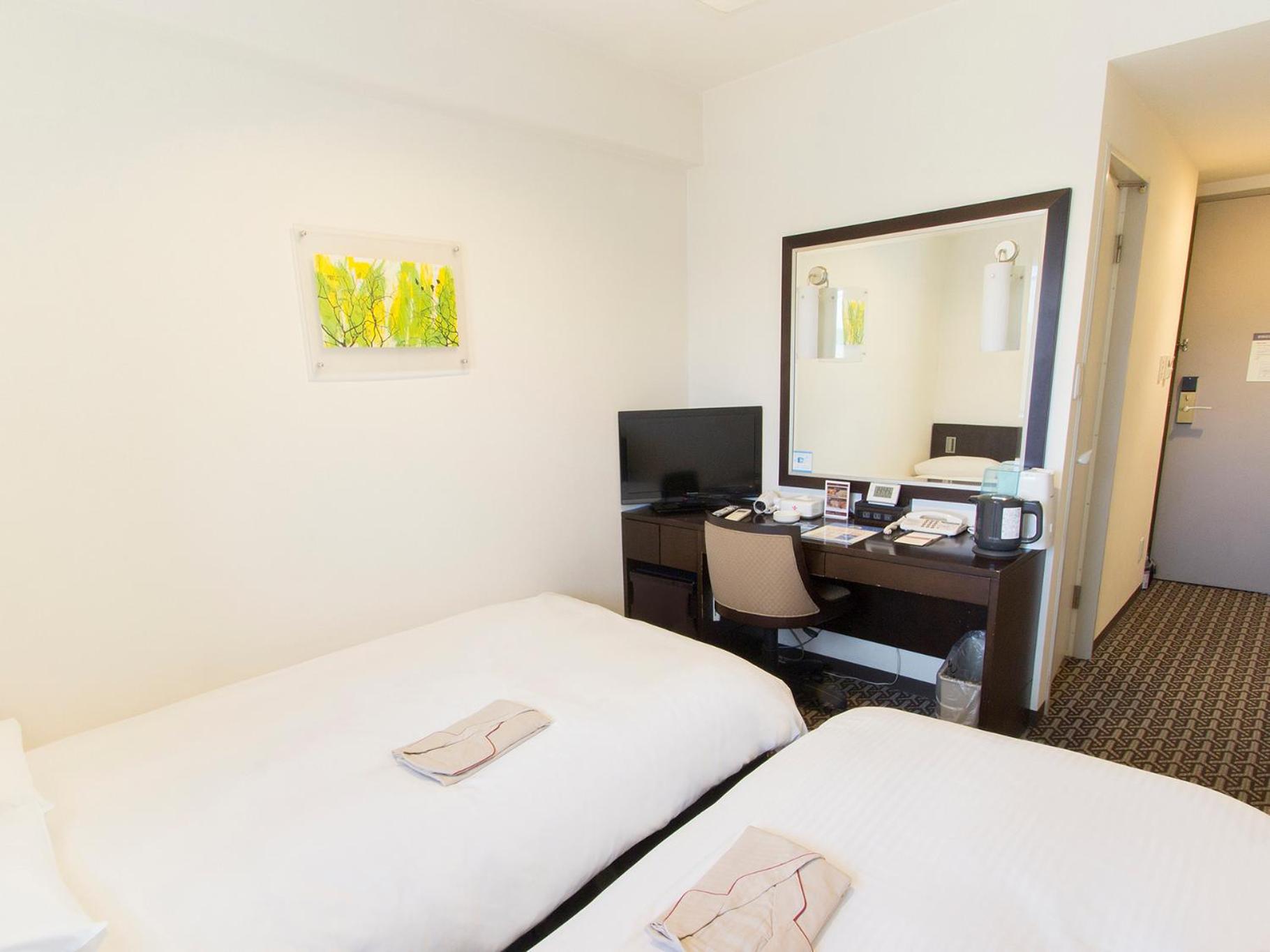 Economy Twin Room - Non-Smoking - Photo 3