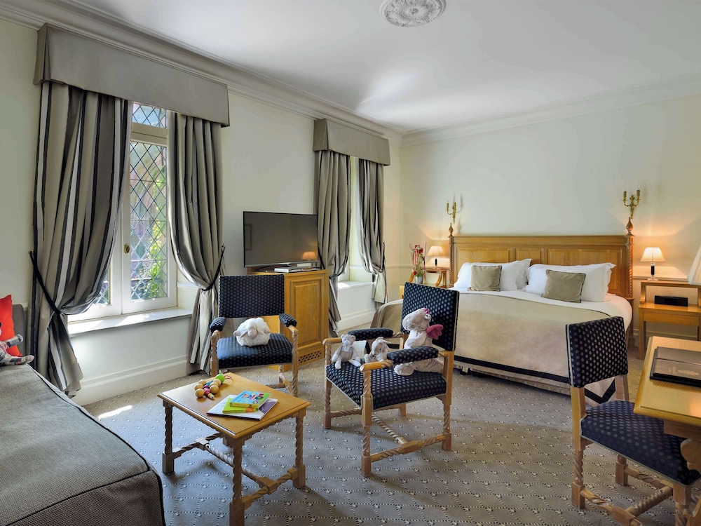 Family Room, Multiple Beds - Photo 3