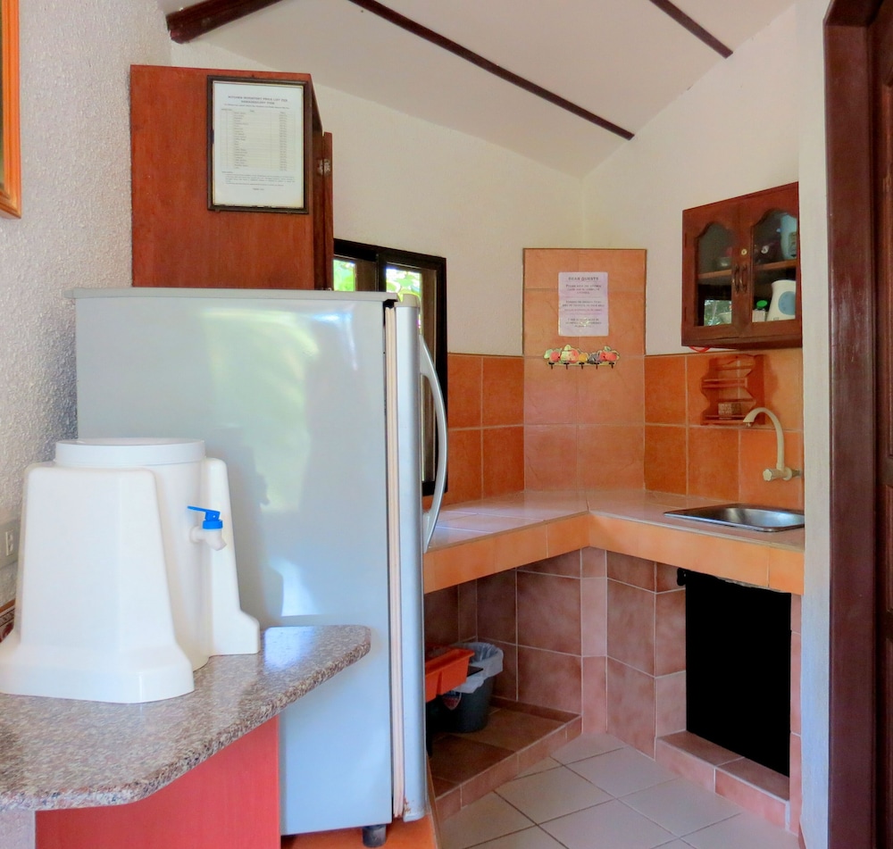 Comfort Bungalow, 1 Queen Bed, Kitchenette, Pool View photo 3