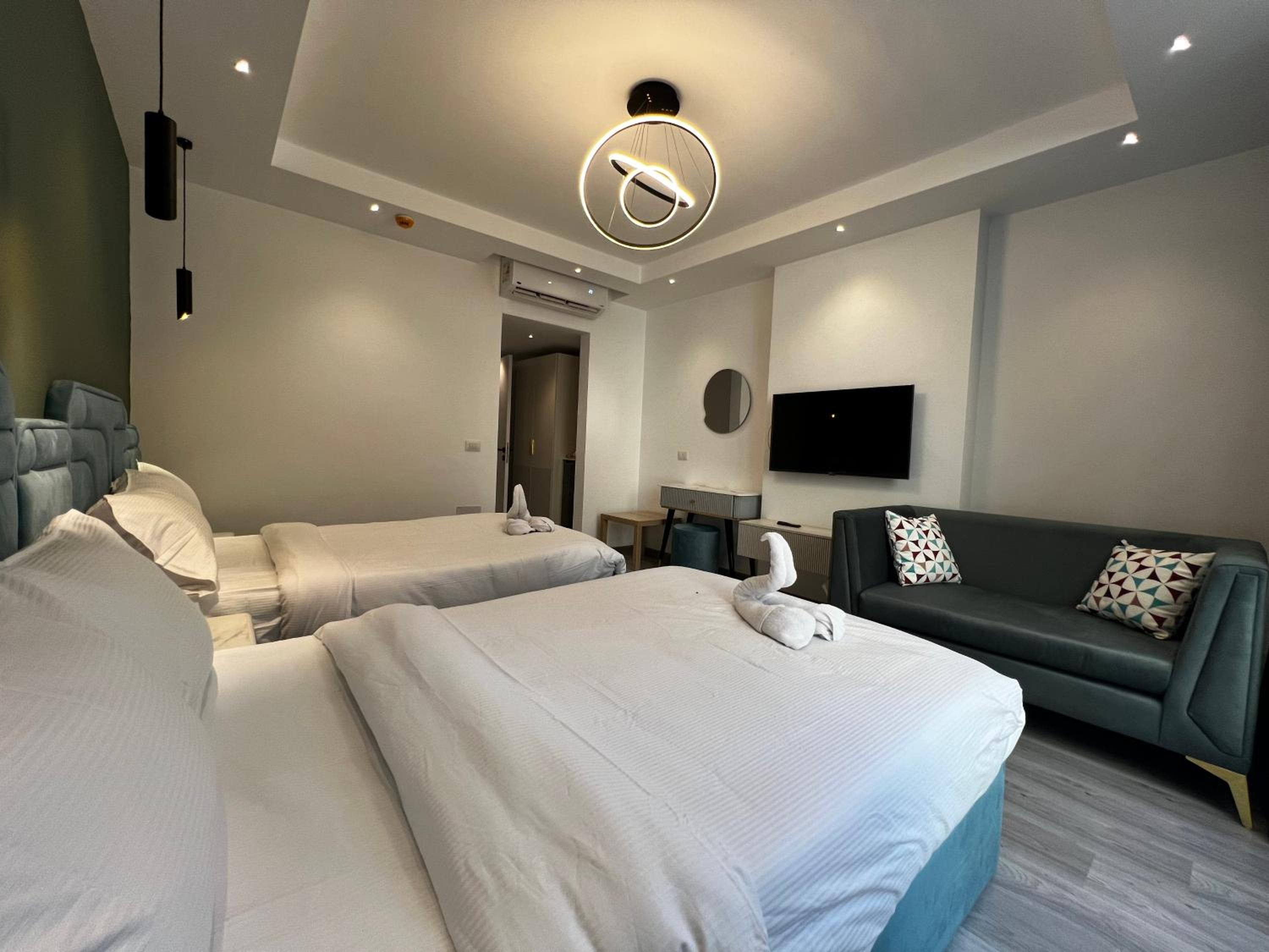 Standard Double Room - Photo 2