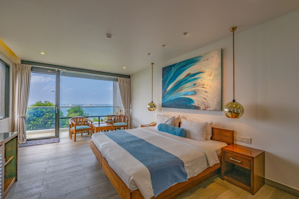 Deluxe Twin Room, Non Smoking, Partial Ocean View - Photo 11
