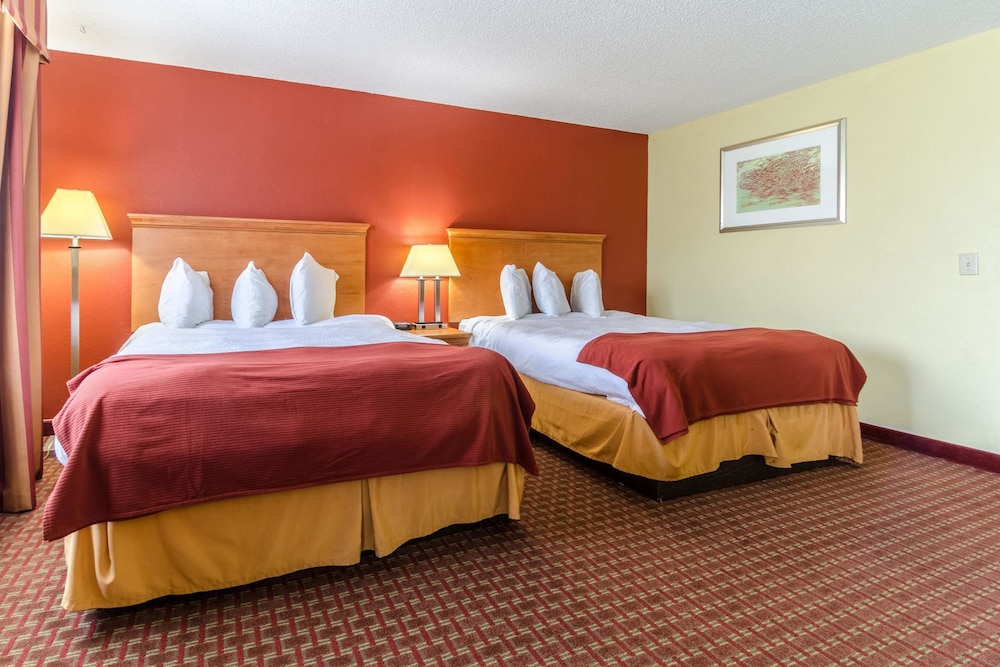Suite, 2 Queen Beds, Non Smoking - Photo 2