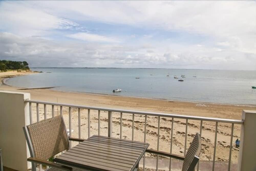 Family Room, Balcony, Sea View photo 2