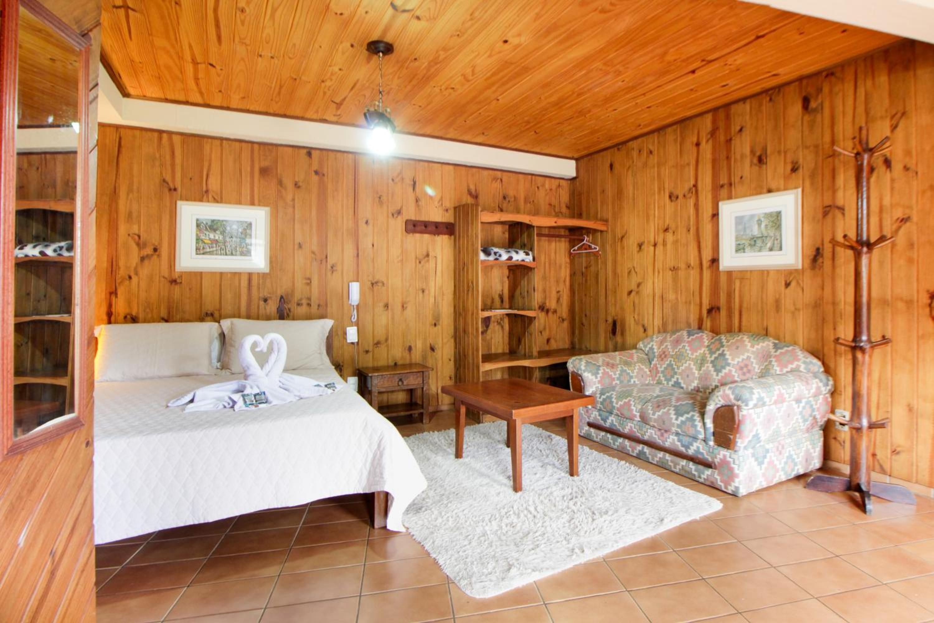 Suite Deluxe with Balcony photo 3