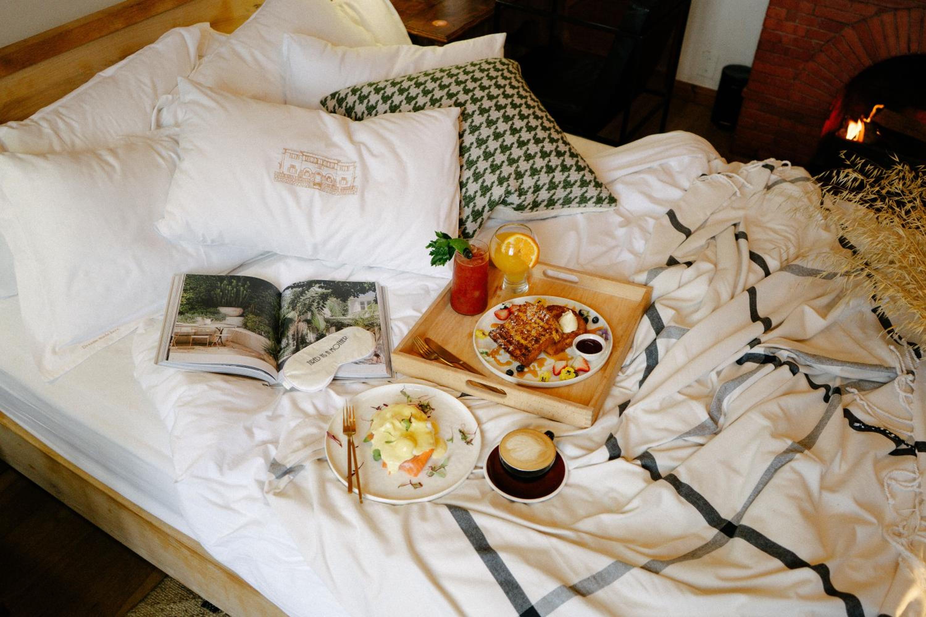 Deluxe Double or Twin Room with Garden View