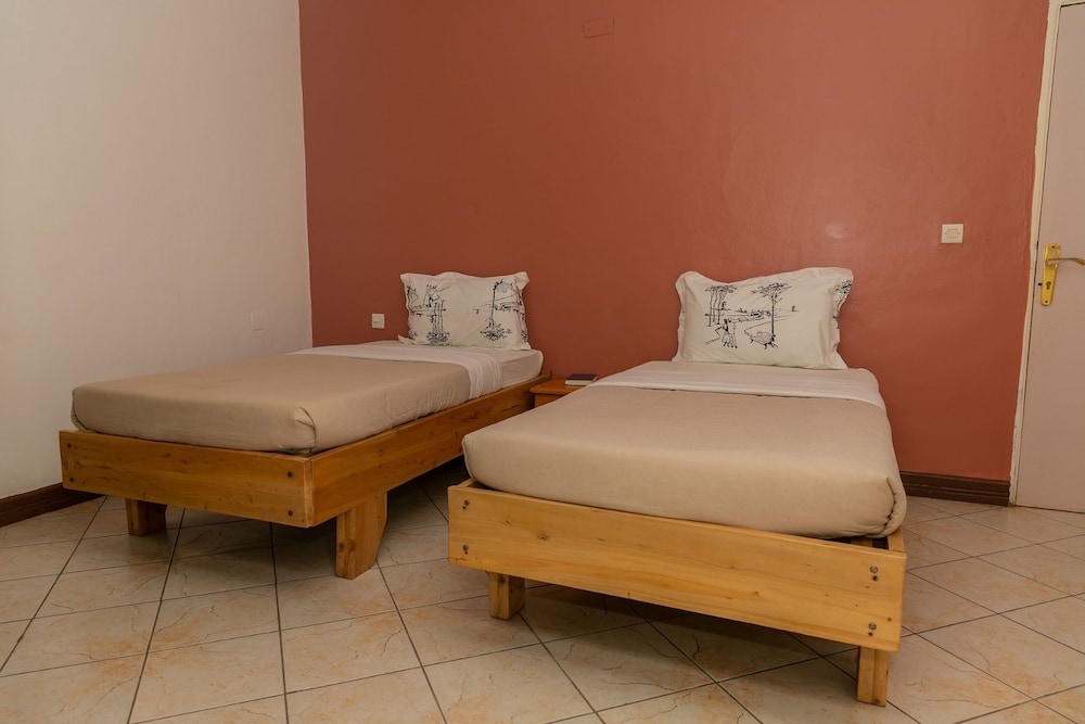 Standard Twin Room, 2 Twin Beds - Photo 7