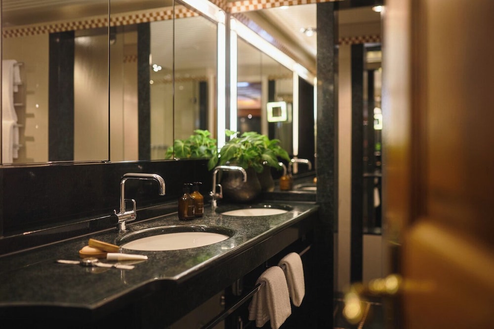 Junior Suite (Historic)