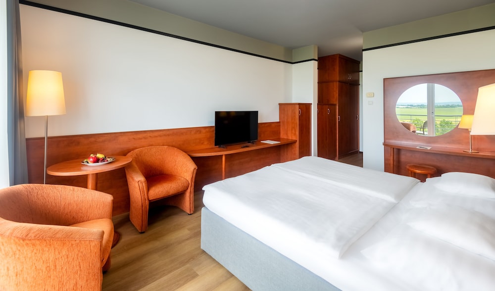 Superior Double Room, Non Smoking (West wing) photo 1