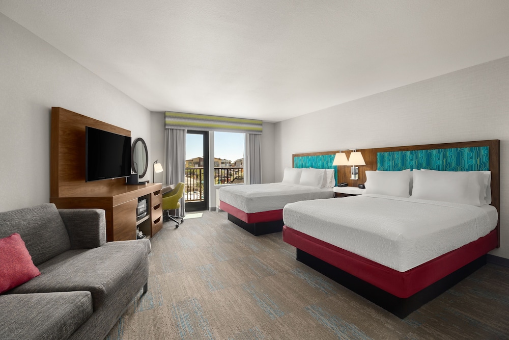 Room, Multiple Beds, Balcony