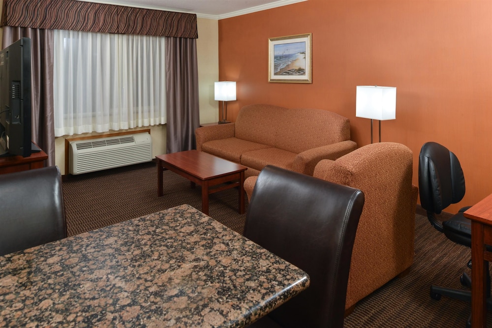 Business Suite, 1 King Bed, Non Smoking (with Sofabed) photo 3