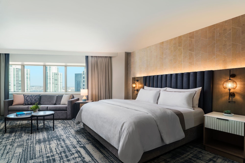 Room, 1 King Bed, Bay View - Photo 1