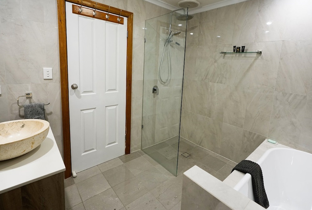 Townhome, 2 Bedrooms photo 3