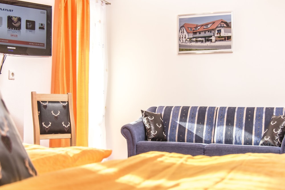 Family Apartment, 2 Bedrooms, Balcony photo 2
