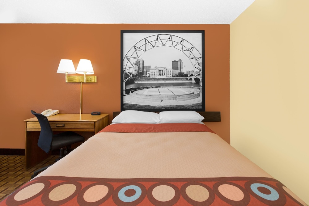 Standard Room, 1 Queen Bed - Photo 3
