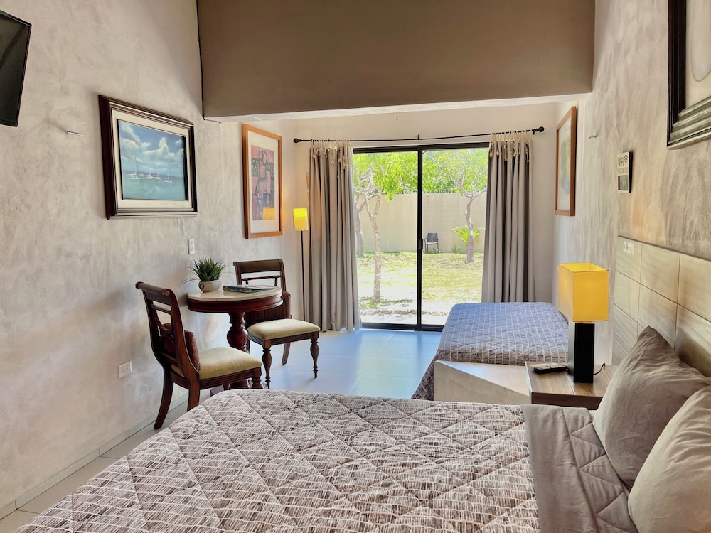 Deluxe Triple Room, 1 Bedroom, Non Smoking, Garden View