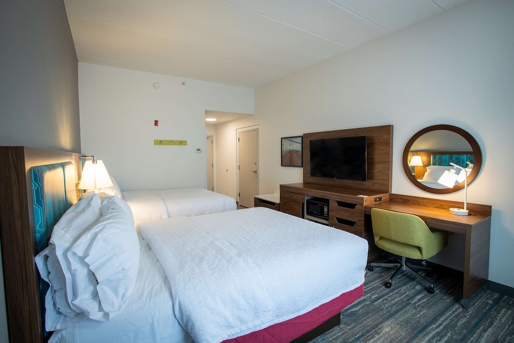 Room, 2 Queen Beds, Accessible, Non Smoking - Photo 10