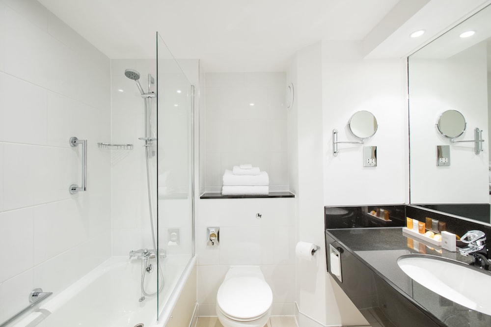 Premium Room, 1 King Bed, Club Lounge Access (Super King, Stratford View, Bath) - Photo 9