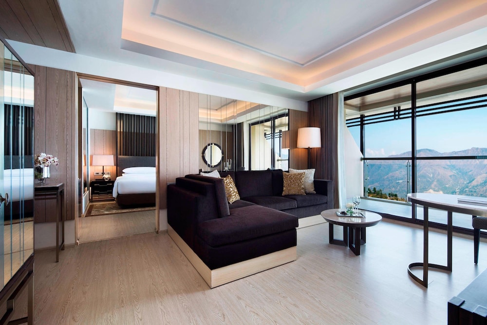 Executive Suite, 1 Bedroom (Balcony) photo 1