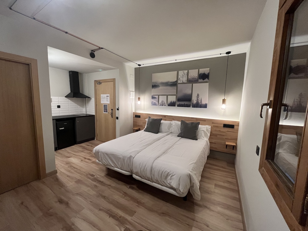 Double Studio with kitchen -1 double bed+1 bed