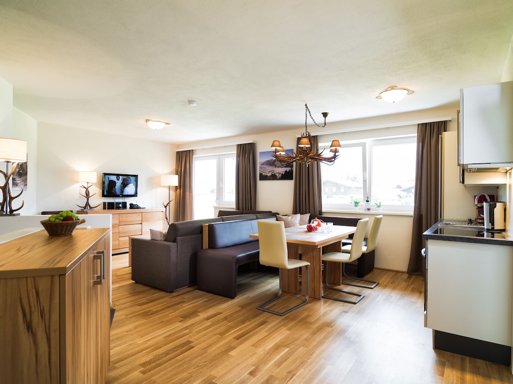 Standard Apartment, 3 Bedrooms, Terrace, Mountain View photo 3