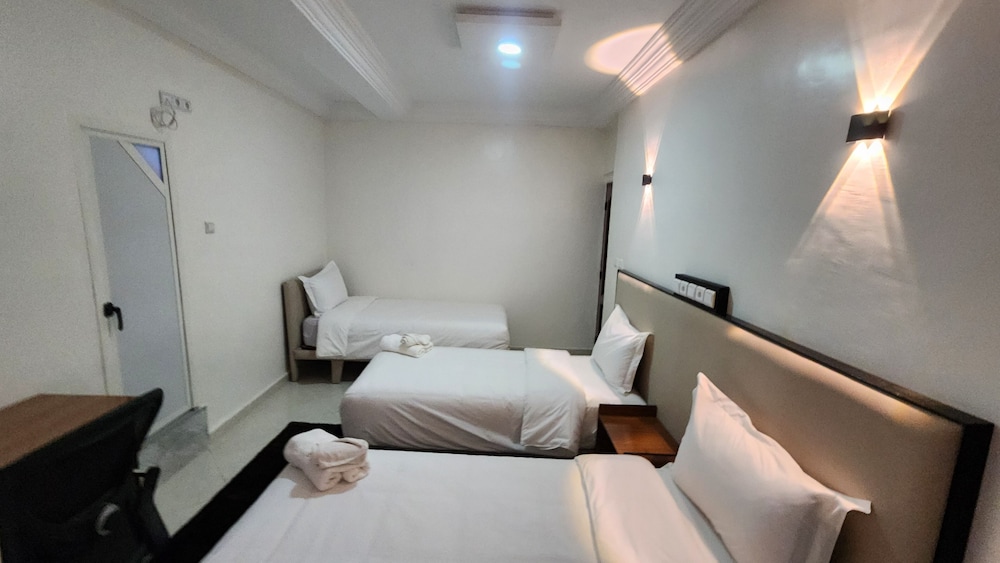 Basic Triple Room, Non Smoking, Bay View photo 1