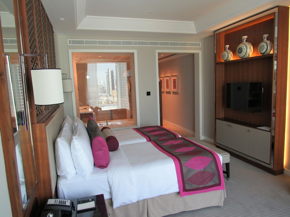 Luxury Room, 2 Twin Beds, City View photo 2