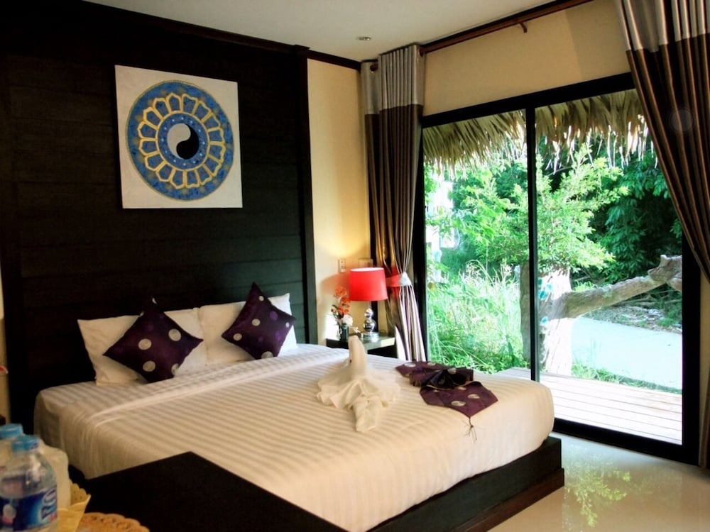 Family Garden Room