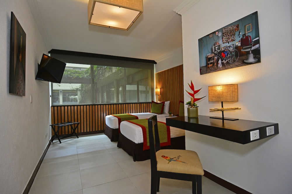 Deluxe Twin Room, 1 Bedroom - Photo 3
