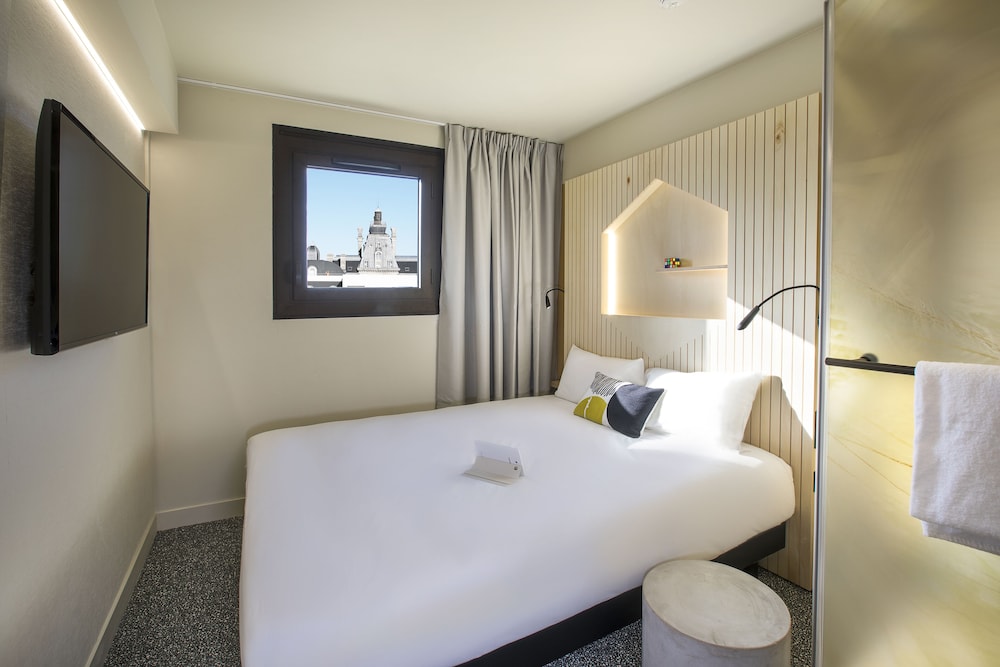 Standard Double Room - Photo 2