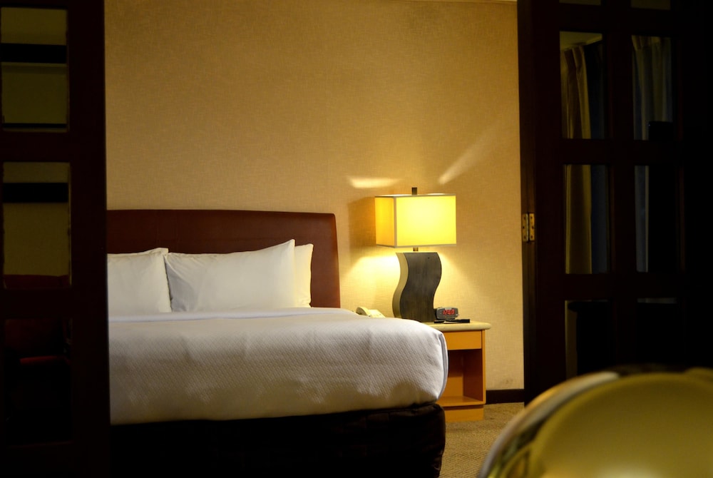 Suite, Non Smoking (Master) photo 1