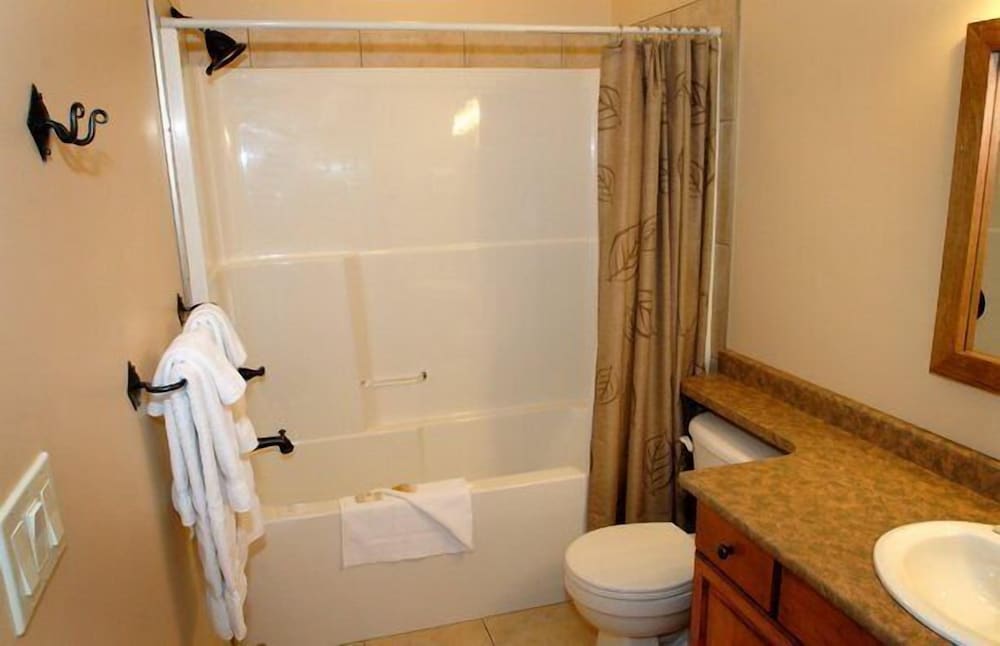 Deluxe Townhome, 3 Bedrooms, Valley View photo 2