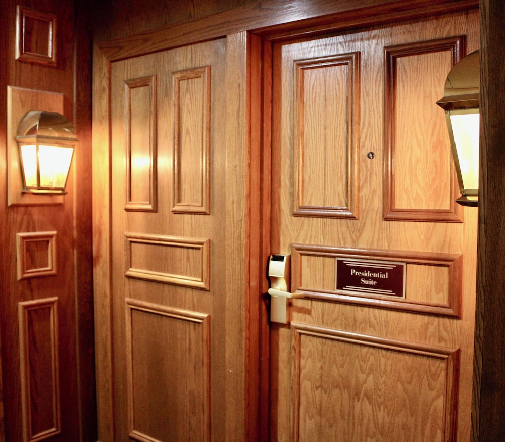 Presidential Studio Suite photo 2