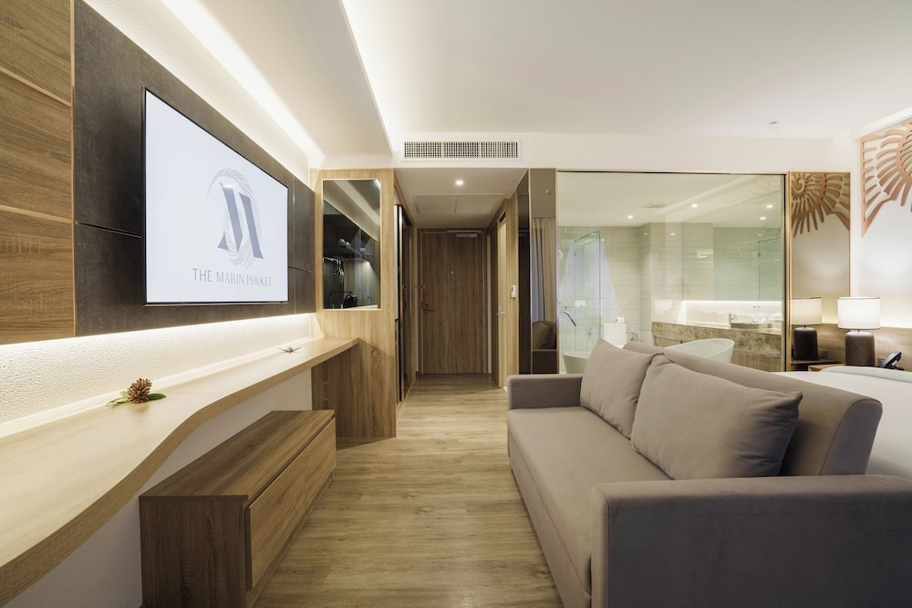 Deluxe Room, 2 Twin Beds, Pool Access - Photo 4