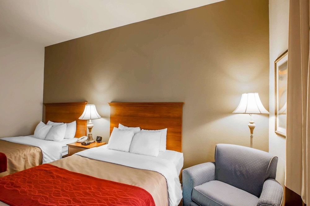 Standard Room, 2 Queen Beds, Non Smoking - Photo 1