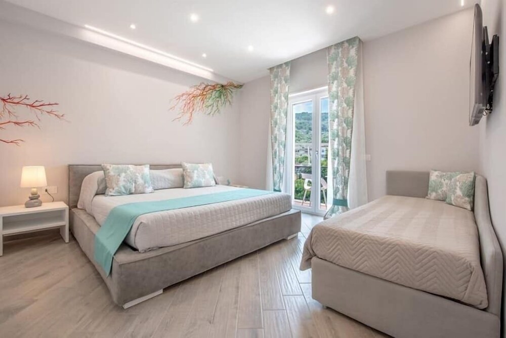 Deluxe Double Room, City View