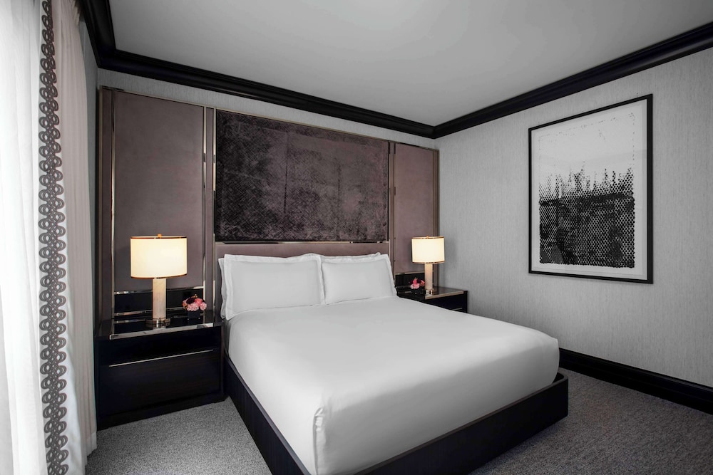 Suite (Astoria Suite)