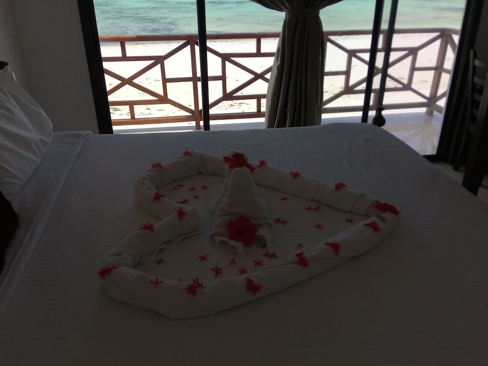Standard Room, Beach View photo 2
